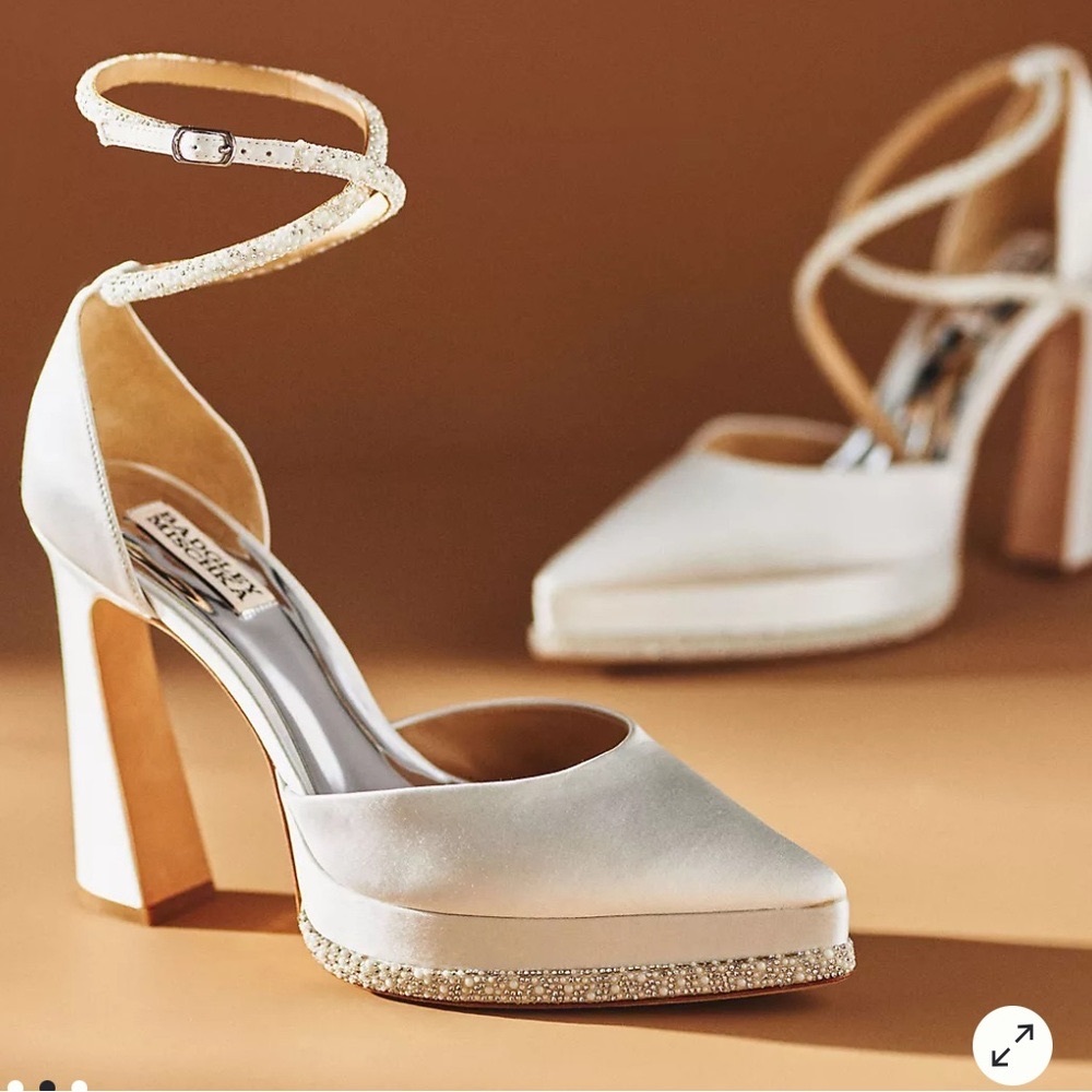 Badgley Mischka Eliana Pointed Platform Heels